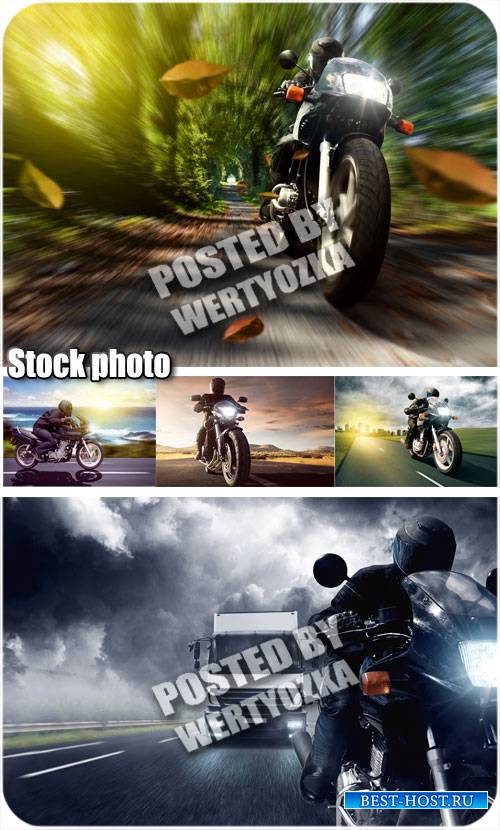 Мотоциклист на дороге - сток фото