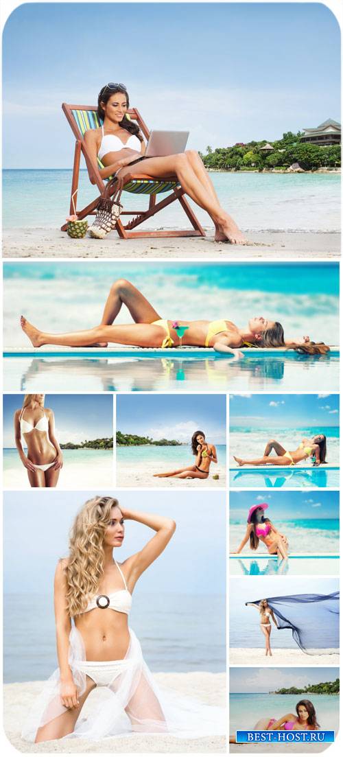 Девушки в купальниках, лето, море, пляж / Girls in bathing suits, summer, sea, beach - Stock Photo