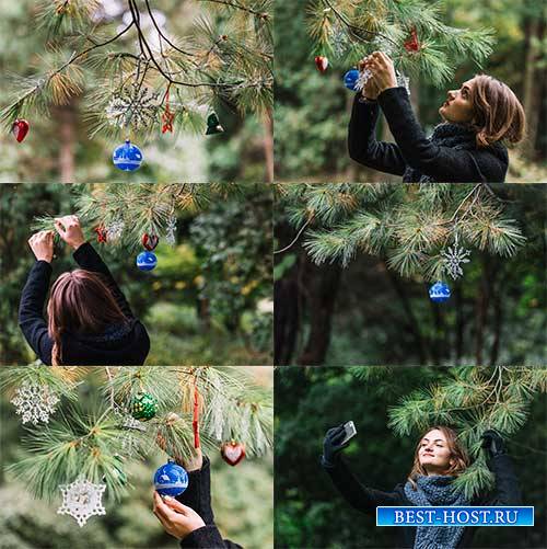 Девушка у ёлки - Растровый клипарт / Girl at the Christmas Tree - Raster cl ...